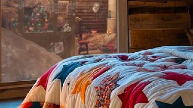 小屋被暴风雪包围，木柴燃烧，在这样轻松的氛围中入眠吧 #白噪音 #助眠视频 #解压助眠 #治愈助眠 