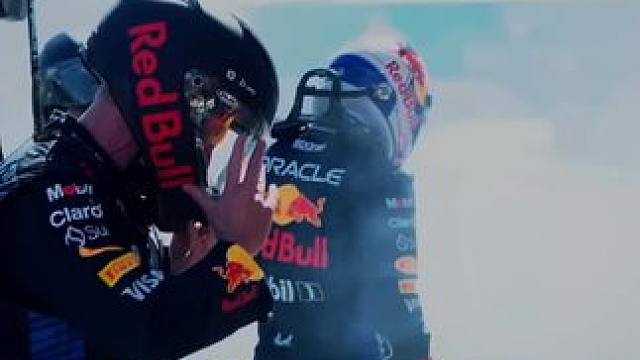 恭迎，F1新晋四冠王维斯塔潘！#f1 #赛车 #赛道 #维斯塔潘 #f1拉斯维加斯大奖赛