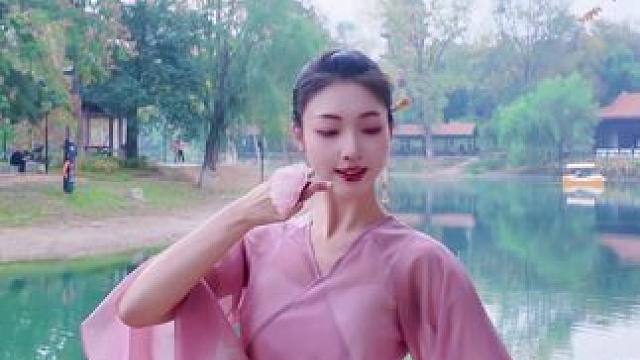 太美了！求形容此景的古诗呀！#古典舞 #国色 #舞蹈翻跳 #国风古韵