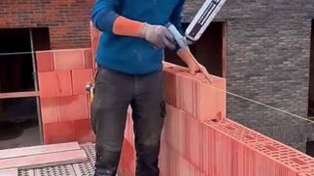 德国房屋的外墙体建造工艺技术。 #工匠精神 #施工工艺 #外墙施工 #砌墙 #极度舒适