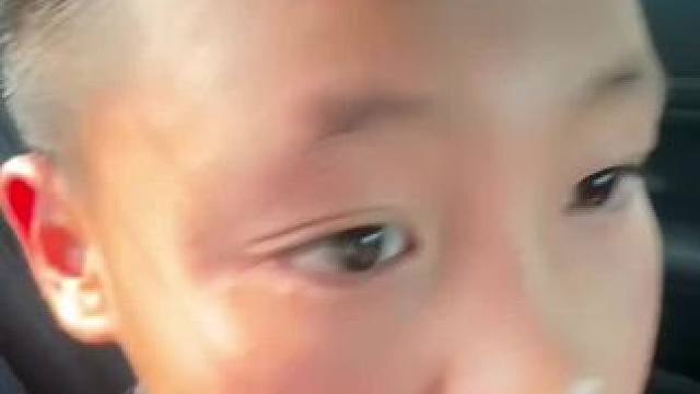 #主打的就是一个真实 #瞧这小眼神 #气势不能输 #战斗力爆表 #厉不厉害你们说了算