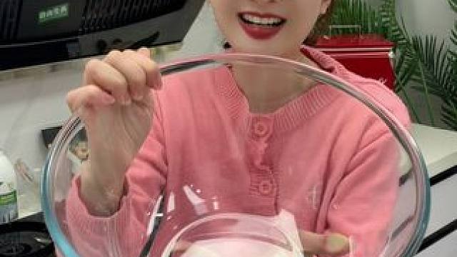 #高硼硅玻璃  #和面盆  #和面  不沾盆，不伤手，耐高温可进微波炉烤箱和面拌馅很美味#厨房好物 