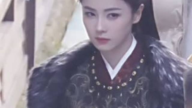 这娱乐圈就很少能看到有女演员能把这造型穿的这么帅的！我女鹅太适合这个造型了 ！#白鹿 #李佩仪 #白