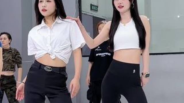 手把手教会你U形胯，大家学会了嘛 #手把手教学 #成人零基础学舞蹈 #零基础学习舞蹈