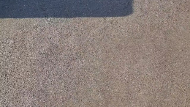 楼梯滚瓶子爆破解压时刻