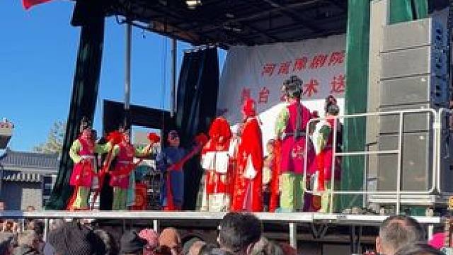 #老家门口唱大戏#人山人海太热闹了  #传递戏曲文化 #丰富多彩的文化生活 #演出现场拍摄