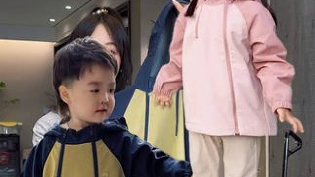 南方的正季买北方反季的衣服超划算的，防风又防水关键还很柔软，软壳太适合孩子穿了#儿童软壳冲锋衣 #儿