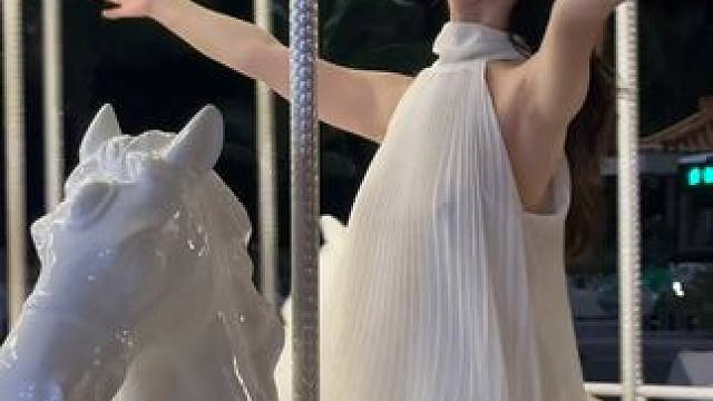 生活既有繁杂的琐事，也有美妙的幸福。 认真生活，用心经营，拥抱生命的每一天！#精致优雅 #给生活多一