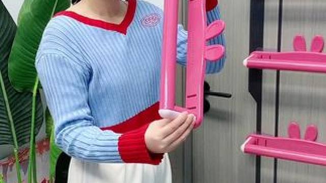 #可伸缩毛巾架 收纳毛巾不占空间，还是个#可伸缩拖鞋架 拖鞋上墙不积水，卫生间干净整洁多了#免打孔 