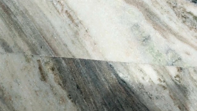 楼梯滚瓶子爆破解压时刻