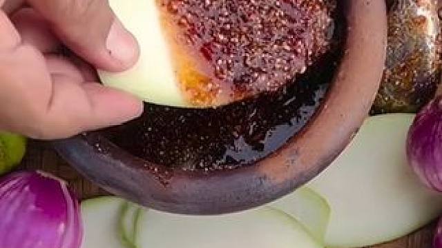 每次吃青芒果配上辣椒蘸水️都会流口水！ #泰国美食 #美食 #户外美食 #泰国生活