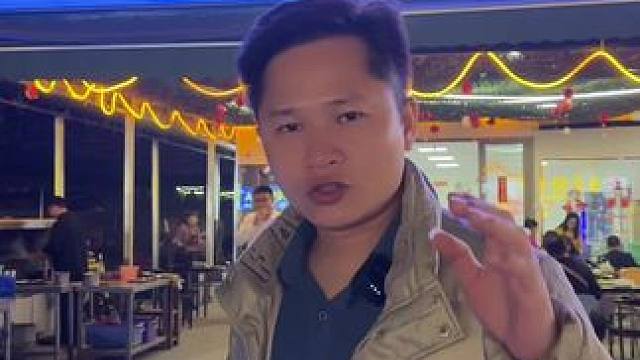 白沙滨江美食城熊出没又推出鑫套餐拉！69.9元暖冬双人火锅套餐
素菜米饭任意吃(无限鱼)#真材实料好