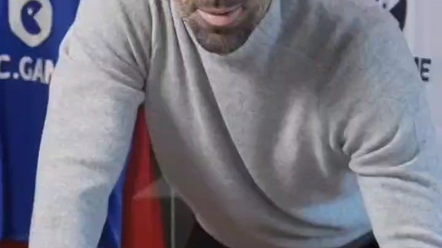 把对手打下课，自己接任