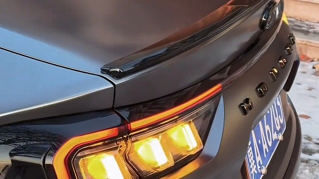 这车也太帅了吧