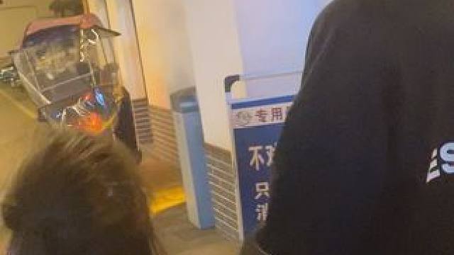 你教我骑车，我教你唱歌嘛
记录生活的碎片#古灵精怪 #带你兜风 #骑行city不city #生活vl