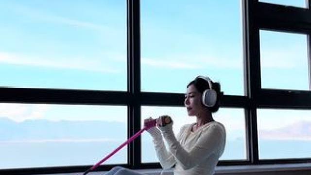 宝子们，这是锻炼腹部卷腹的，坚持就会有收获！#卷腹瘦大肚腩 #瘦肚子 #卷腹的正确做法 #大肚腩变小