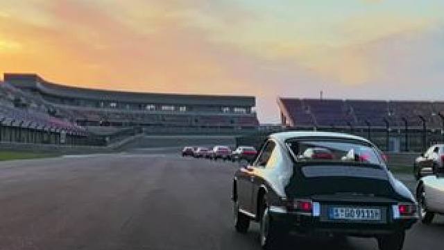 保时捷金典老爷车