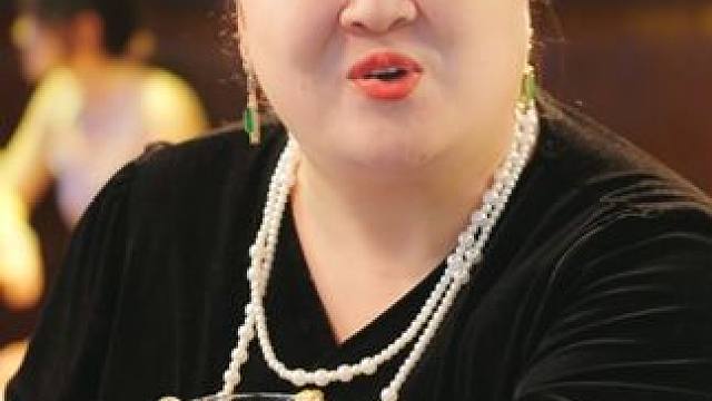 帅小伙被真富婆从假富婆手中救下，但他早已被盯上... #短剧追到爽#新剧来袭#新片推荐#狗血剧情