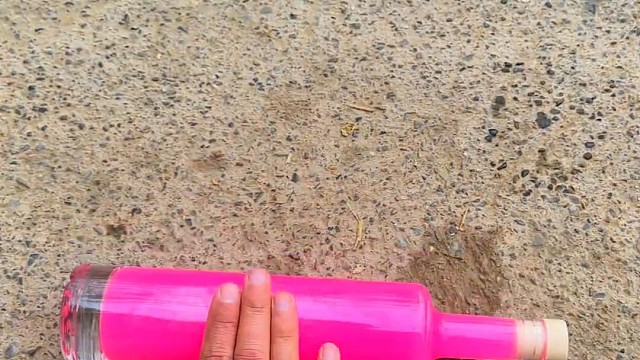 楼梯滚瓶子爆破解压时刻