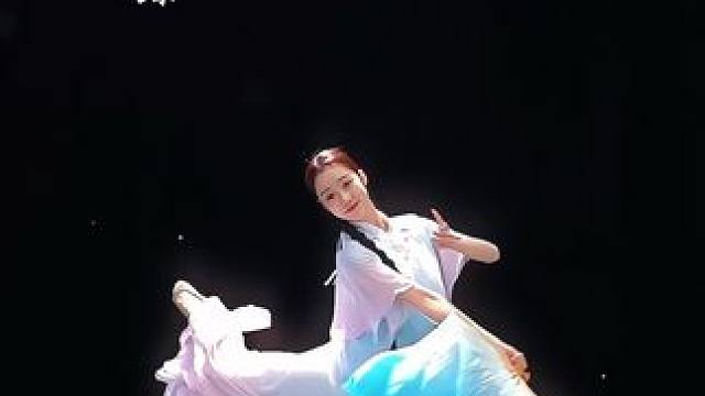 化身孤岛的鲸 原创