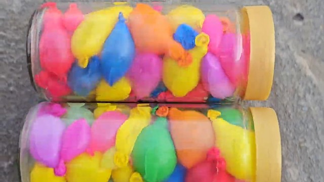 楼梯滚瓶子爆破解压时刻