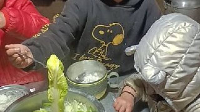 今天煮白菜粉条吃。#记录真实生活