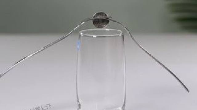 给孩子科普百遍，不如动手实验一遍。让孩子玩虚拟的手机游戏，不如在实验中感受各种真实的物理化学现象，为