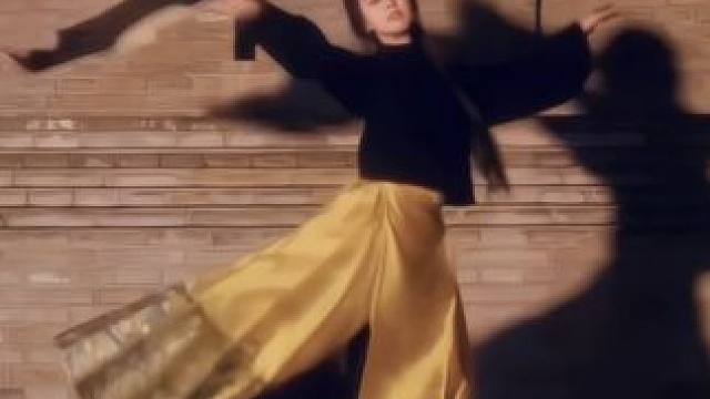 你与我先谈养心殿 后拜瀑淋身#翻跳 #古典舞 #精卫 #马面裙