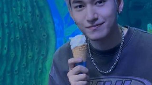 恋爱互动剧《无法抗拒的他们》 #无法抗拒的他们  来海底世界，我带你一起奔赴浪漫。#海洋馆打卡  #