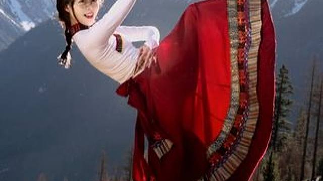 真的去高原当一次阳光下的格桑花啦#各地冬天的正确打开方式 #去有雪的地方 #FLY舞蹈挑战 #舞蹈 