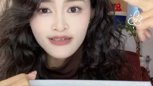 好消息，发售了！坏消息，又卖完了... #花知晓 #花知晓新品 #平价彩妆 #圣诞礼物推荐 #花知晓