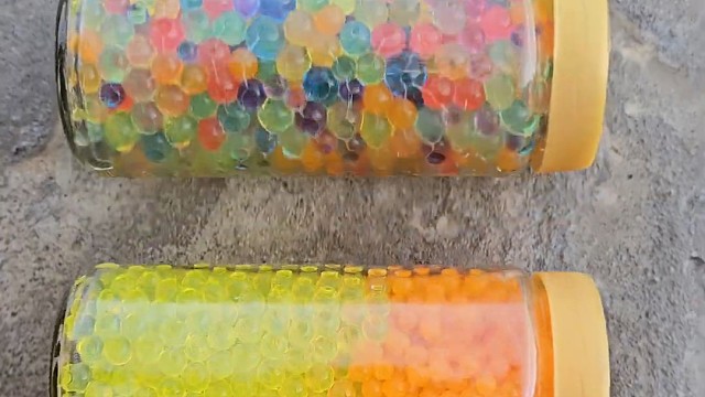 楼梯滚瓶子爆破解压时刻