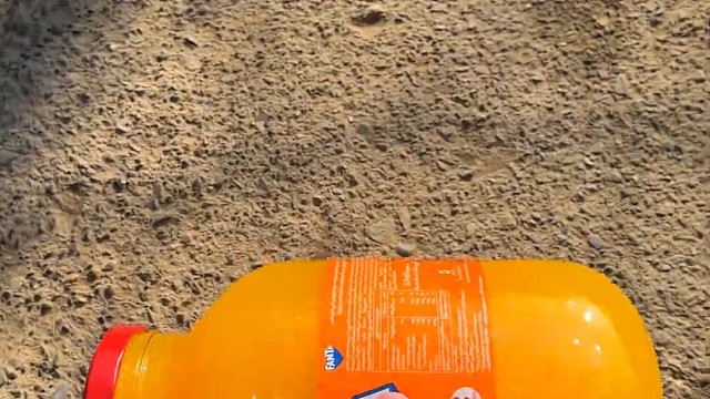 楼梯滚瓶子爆破解压时刻