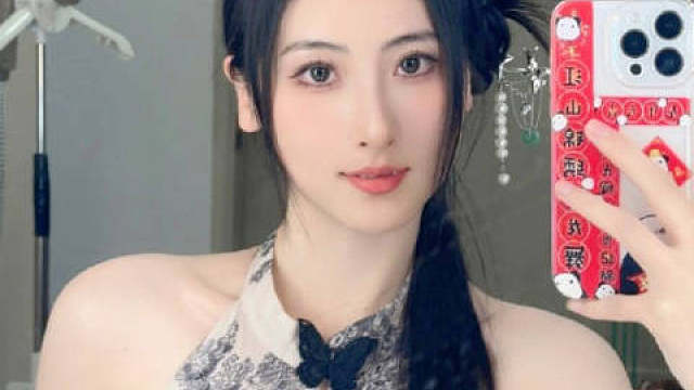 抛开舆论不谈，大家认为鼓鼓是不是LPL解说颜值的天花板？