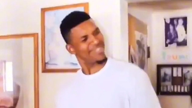 女性苦难就摆在眼前，你却说是收留