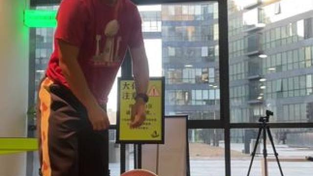 背景音乐有一种催着赶紧练完的感觉。#高翻