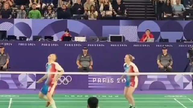 祝福老登一切顺利，照顾好小登和七月！