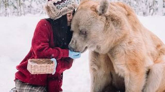 介绍一下～这是我在俄罗斯的朋友 #交换世界计划 #人生建议去追光 #战斗民族的宠物 #俄罗斯熊猫