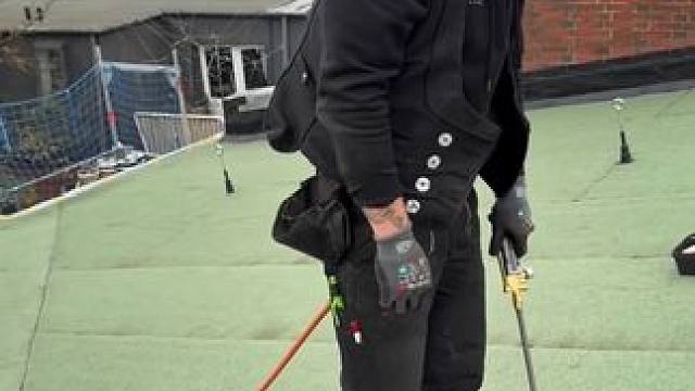 三层防水工艺，初步沥青油，二三步沥青卷材操作。 #施工工艺 #防水工程 #匠心制作 #房屋修缮补漏 