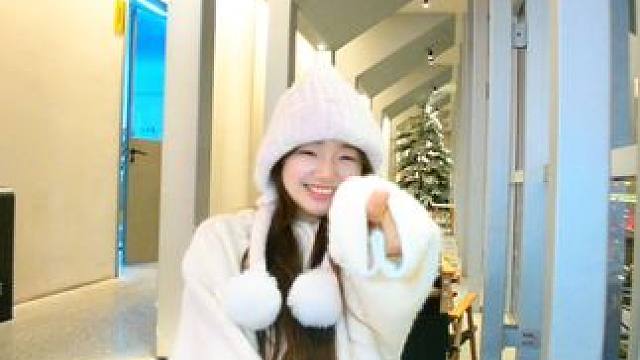 我知道你想让我更喜欢你对不对 我爱你