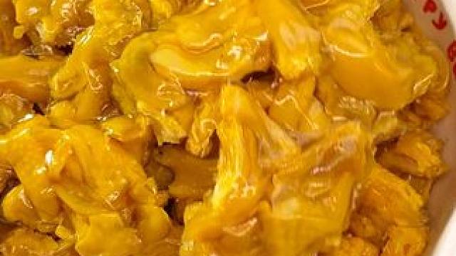 爱吃鸡爪又不爱吐骨头的一定要尝尝这个盐焗鸡脚筋！咸香咸香的巨好吃！#好吃到停不下来 #零食推荐 #盐