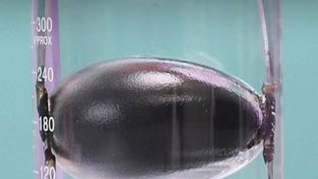 这就是能让孩子放下手机爱上学习的生活小实验，每天玩一点不仅锻炼孩子逻辑思维，还能打下坚实的物理化基础