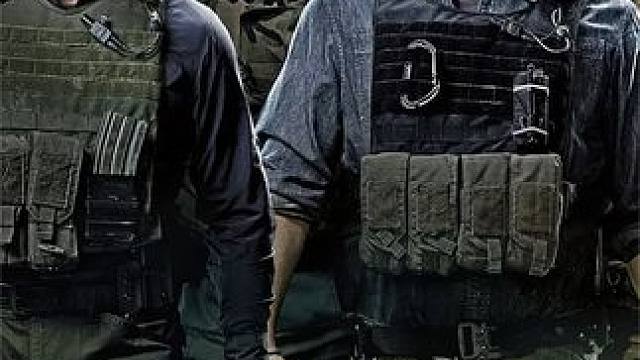 5名退役特种兵抢走2.5亿美元现金，因贪念最后只留下了不到500万 #电影解说  #动作电影