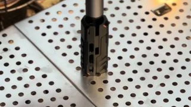 性能外观可玩性都很牛的一款户外edc手电筒 #露营报告 #靠谱露营装备 #露营好装备报告