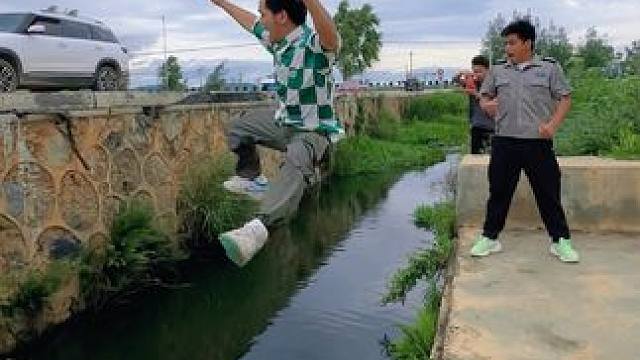 这小伙有点东西，佩服了