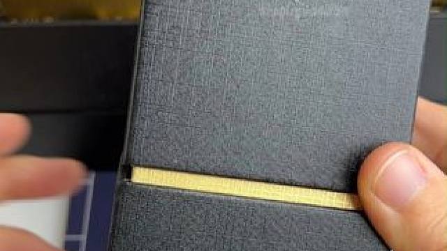 掼圣掼蛋大礼盒，黑金包装高端大气， 配备很齐全，送礼自用都非常有派！#掼蛋礼盒 #掼蛋扑克 #掼蛋专