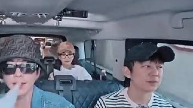 #何炅  说不要为节目效果做不想做的事，有何老师这个旅行搭子真好~#名侦探的假期