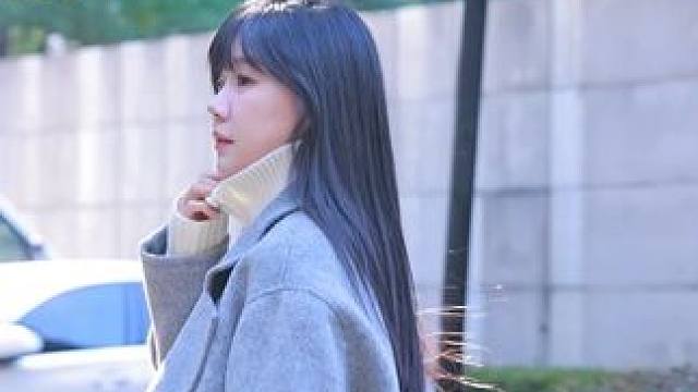 质感超好的灰色大衣，韩剧女主氛围感拿捏#秋冬穿搭 #韩剧氛围感穿搭拿捏了
