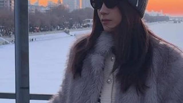 在哈尔滨买到行李箱拉不上 #保暖又出片的哈尔滨旅行穿搭 #冬天怎么能不去哈尔滨呢 #为中国小城上分 