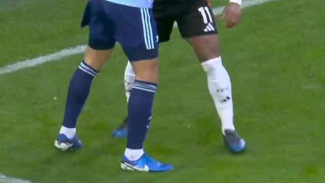 起猛了以为在看NFL！ 疑似找到破解阿森纳角球的方法